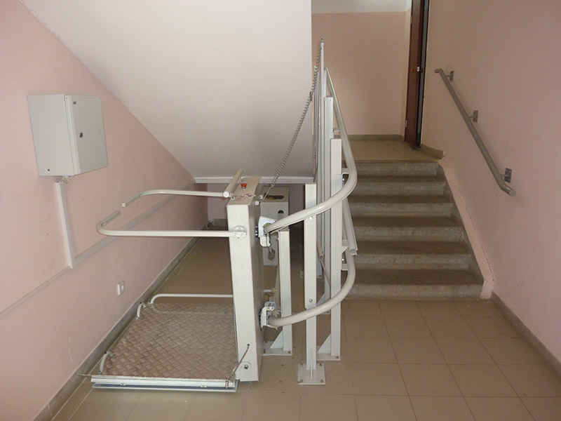 Наклонный подъемник ДС-04
